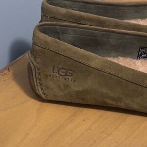 shoes size 8 color green olive soft inside if your feet is 7/5 is fit too